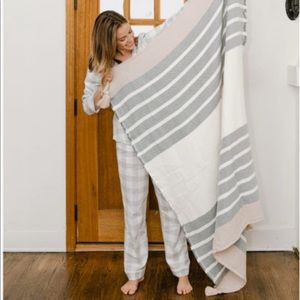 Causebox X Imani Woven Throw Blanket Slate